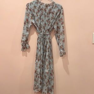 Free size blue floral chiffon dress